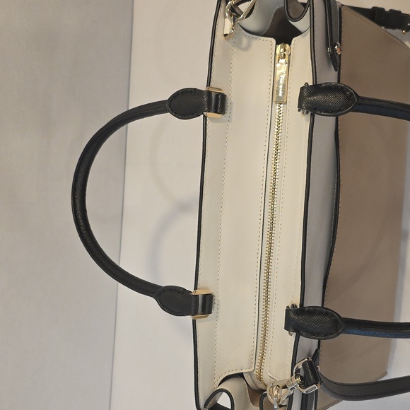 Kate Spade Tan and Black Satchel with Classic Design - Picture 6 of 9